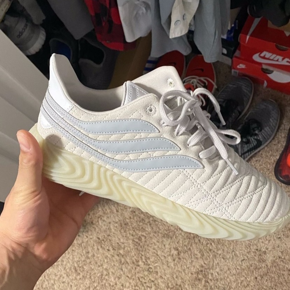 Brand née only used to try on